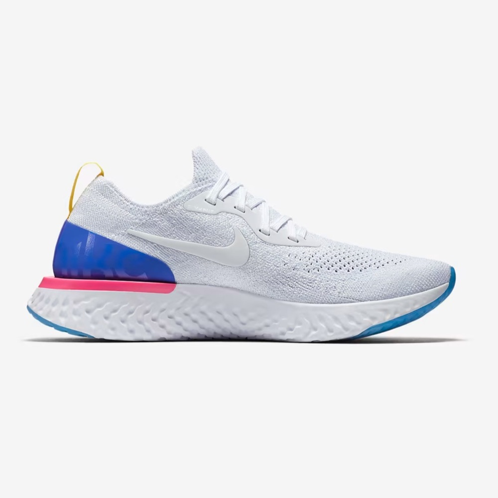 Nike Epic React Flyknit Women s Running Shoe - 7.5